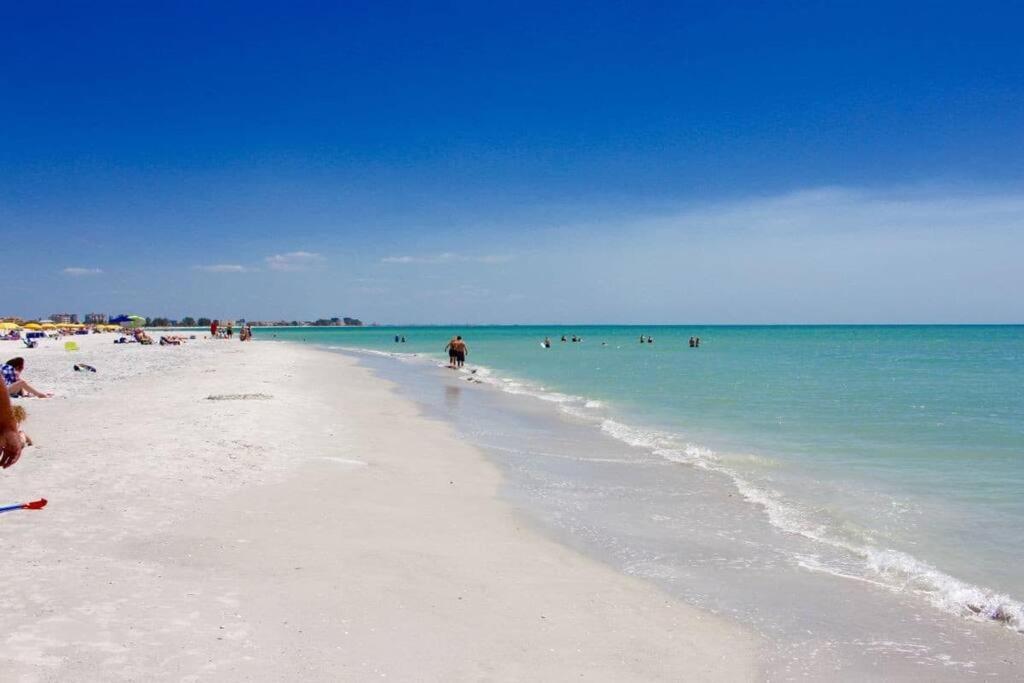Luxurious Modern Townhouse Right Across Beach!! Table Tennis St. Pete Beach Esterno foto